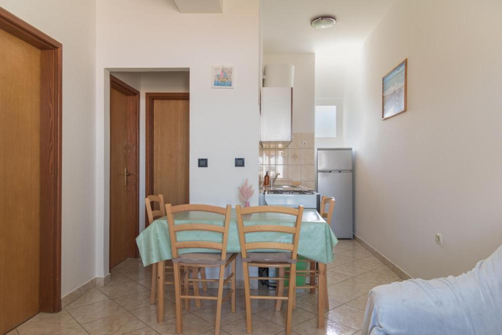 Rasin Apartments Pakostane Bagian luar foto