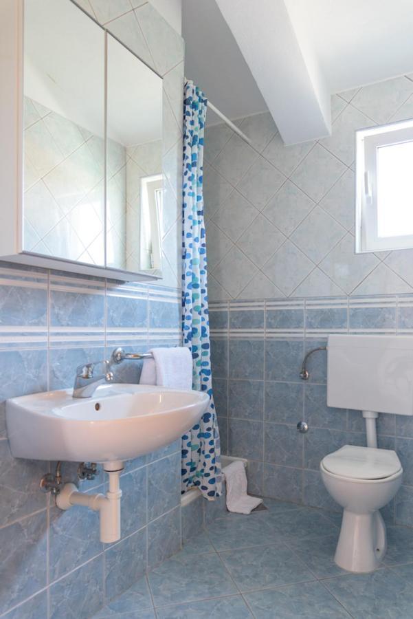 Rasin Apartments Pakostane Bagian luar foto